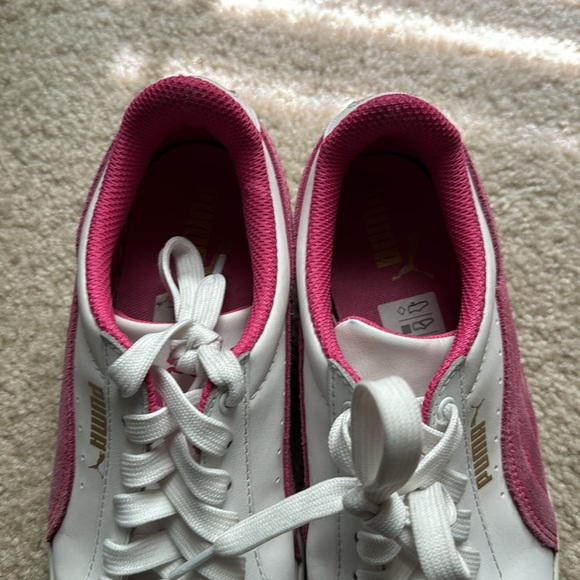 White & hot pink striped puma sneakers very comfy, in great condition! - Picture 4 of 6